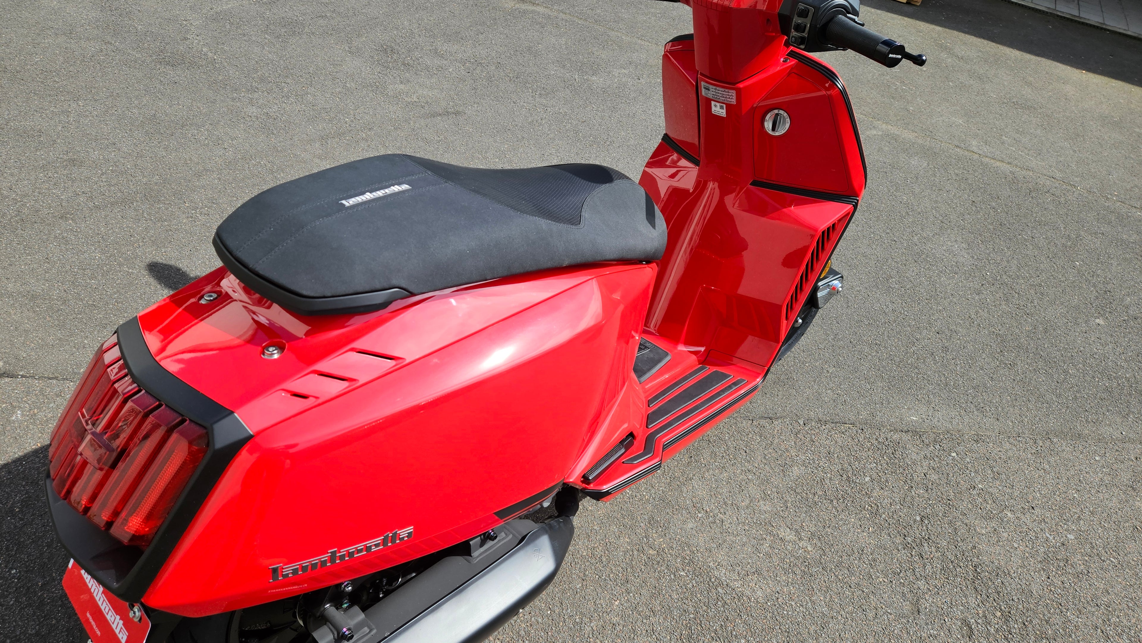 X 125
